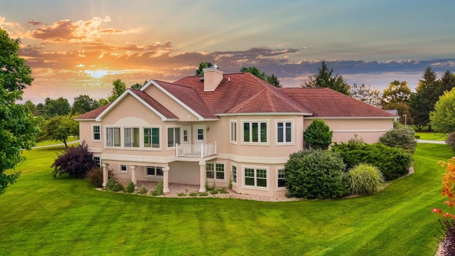 5002 Arrowhead Cir, Acme township