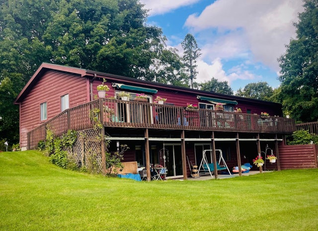 7861 Bradford, Central Lake township