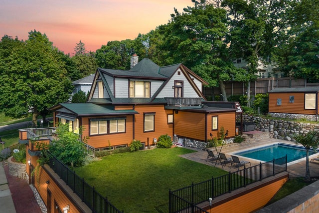 128 E Pine, Cadillac city