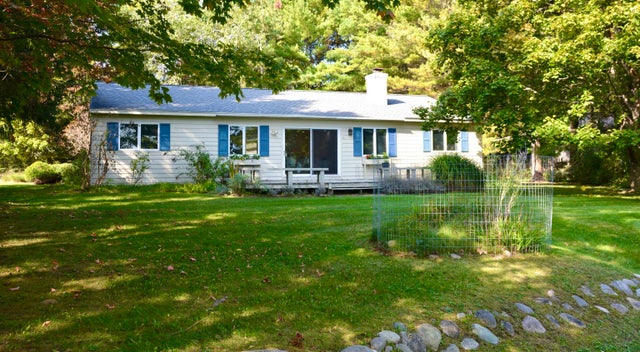 4213 E Oxford, Leland township