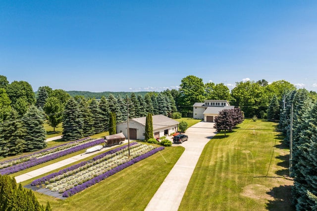 4133 Old Mission, Peninsula township