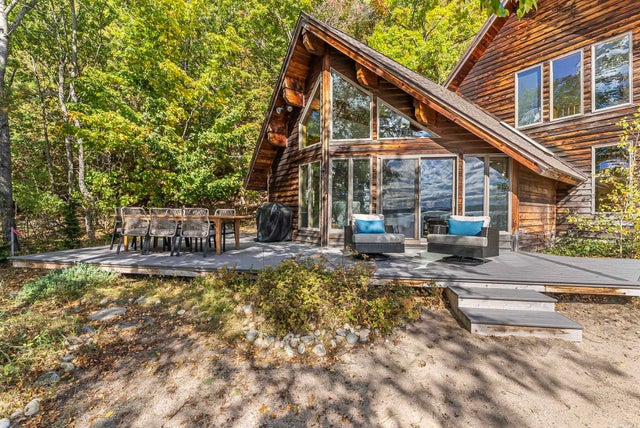 4618 Crystal, Lake township