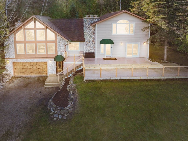 4098 Lakeshore, Eveline township