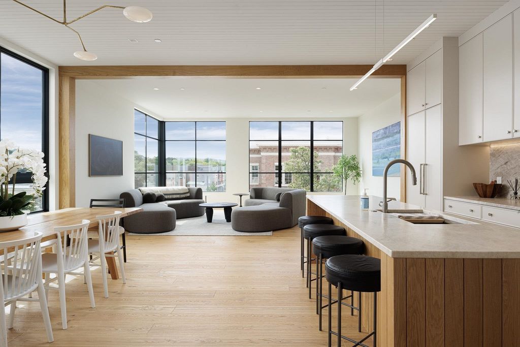 111 E State, Traverse City city