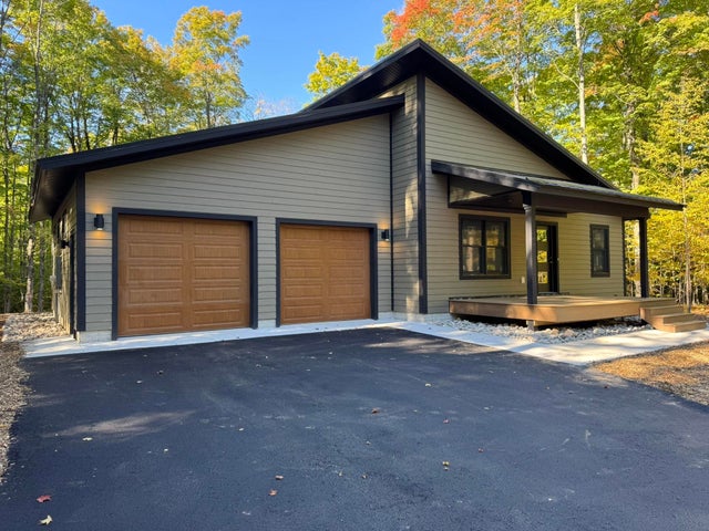 2418 Hawks Eye, Kearney township