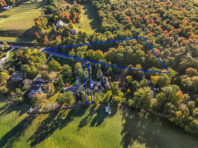 8165 S Lakeview Rd, Elmwood charter township