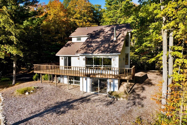 6441 Wind Ridge, Custer township