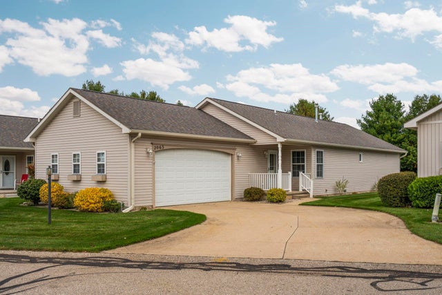 2063 Seaview, East Bay township
