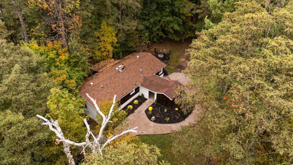 7550 N Reynolds Rd, Almira township