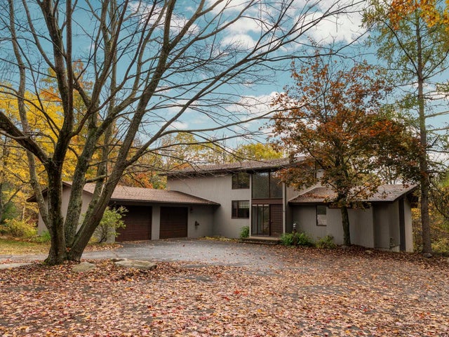8560 S 41 Rd, Clam Lake township