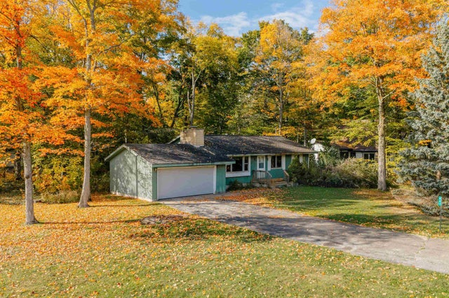 431 N Nanagosa, Suttons Bay township
