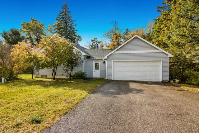 6103 Holt, Acme township