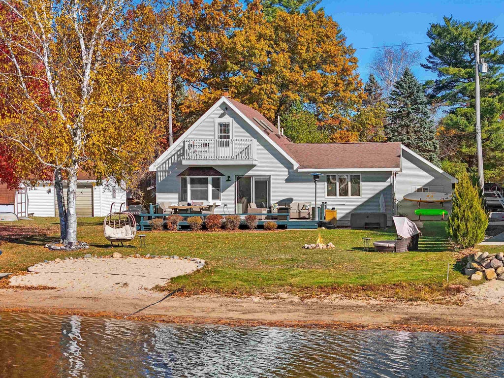6789 W Redman, Lake township
