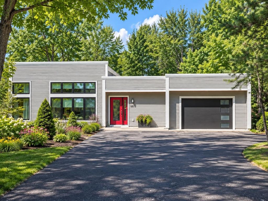 8906-b Manhattan North, Traverse City
