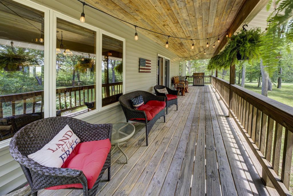 2625 Walton Rd, Paradise township