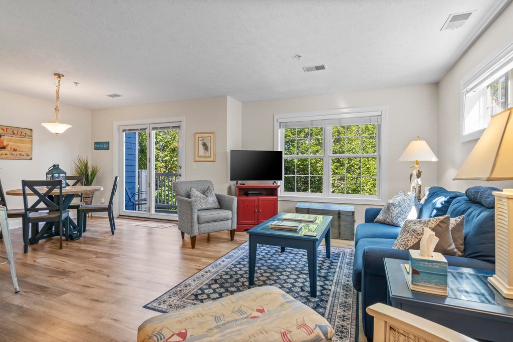 100 Hope, Traverse City city