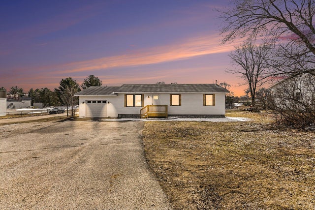 120 E Seventh, Cedar Creek township