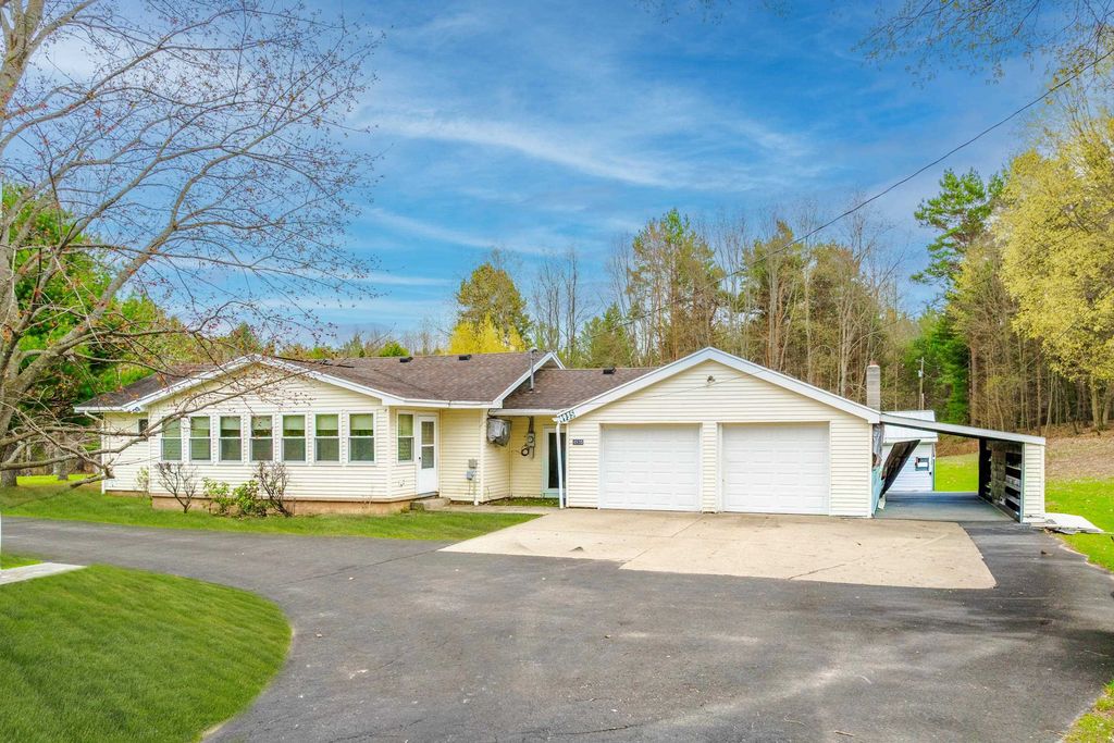 4935 Sw Boardman, Boardman township