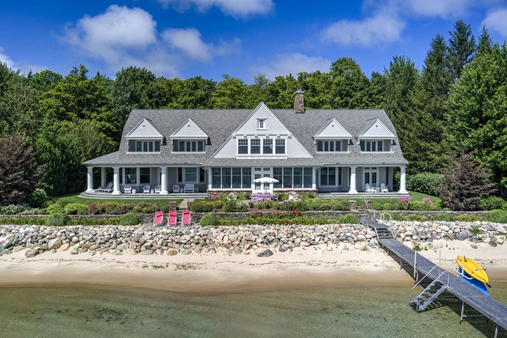 12935 N Northport Point, Leelanau township