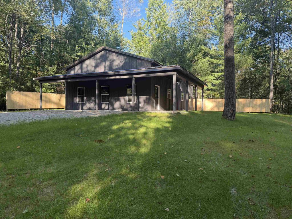 10927 Grand Kal, Springfield township