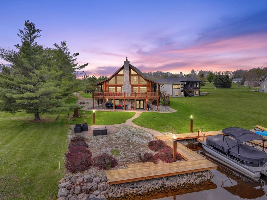 1085 Bundy, Broomfield township