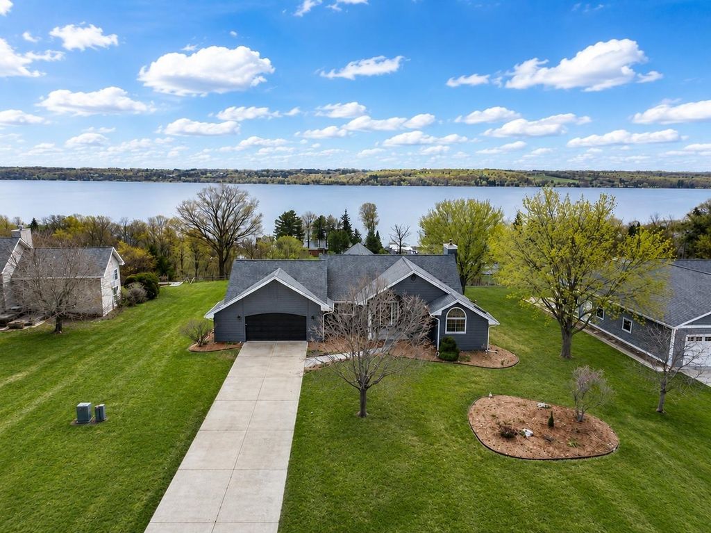 7215 Cedarview, Centerville township