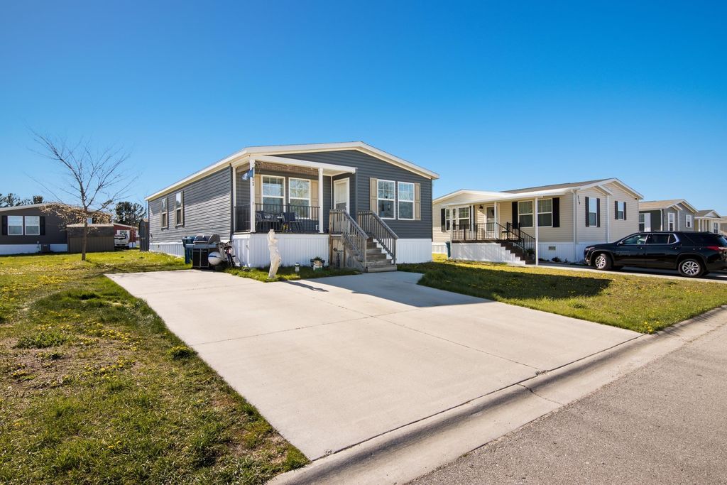 2111 Summerfield, Garfield charter township