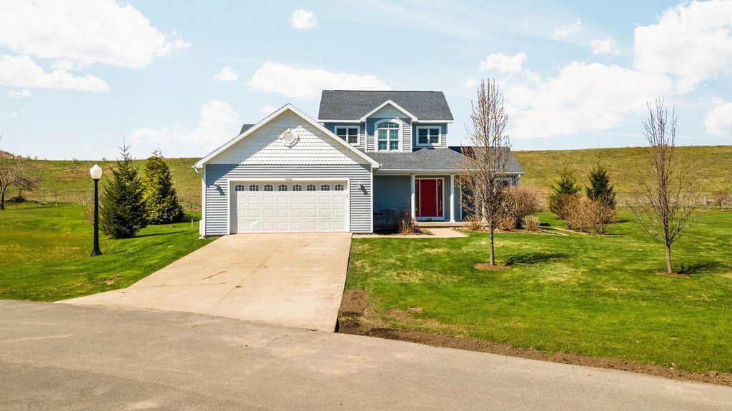7031 Applewood, Charlevoix township