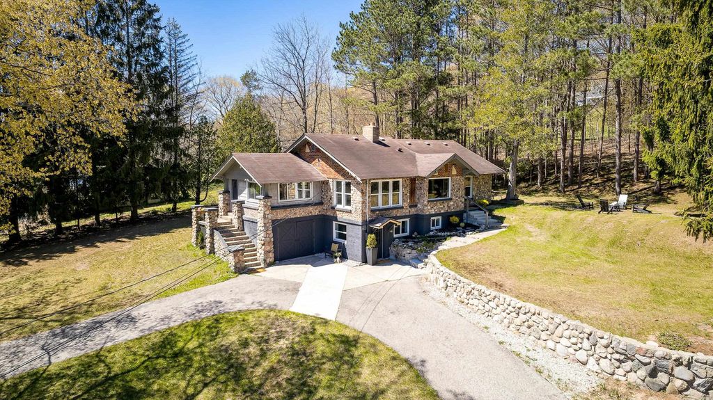 925 Beech, Frankfort