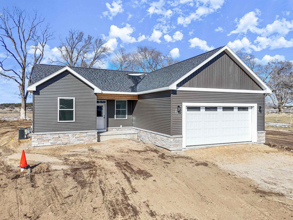 1144 Magnolia, Blair township