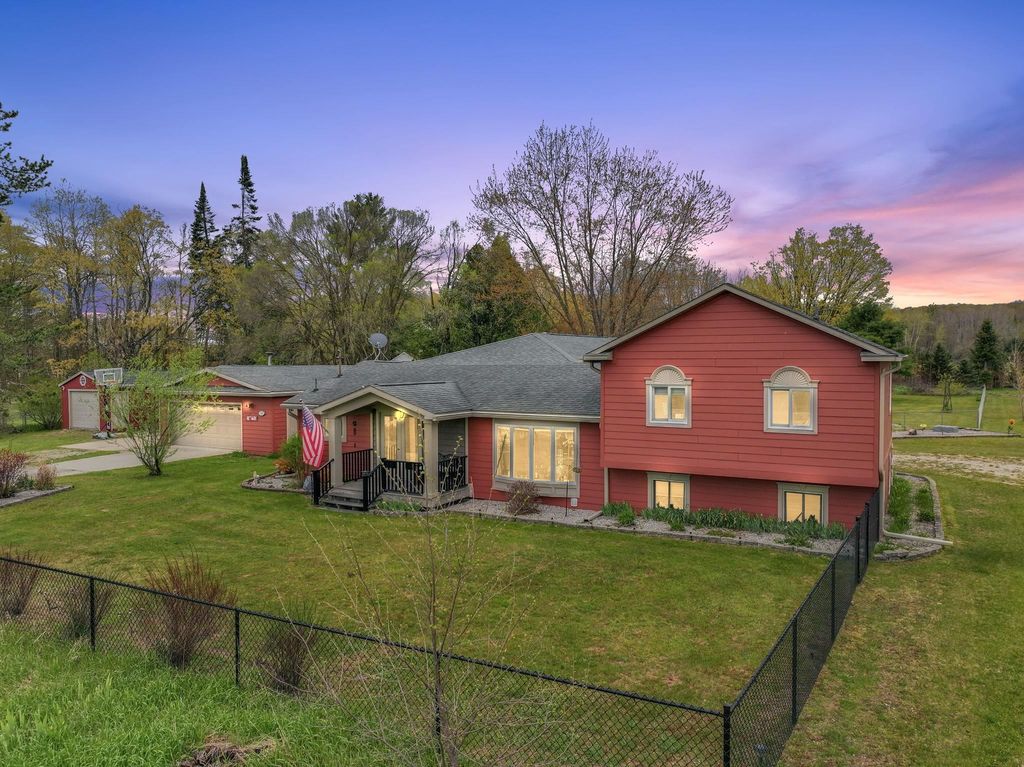 7051 N 7 Mile, Norwich township