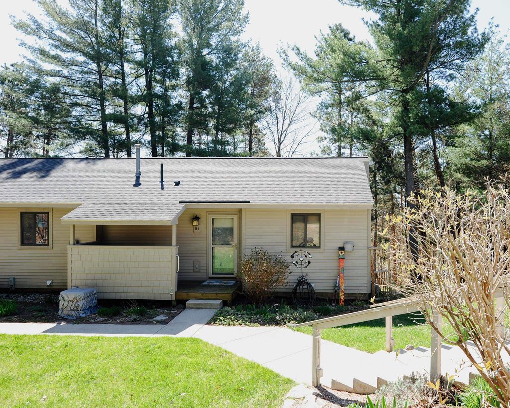 11255 E Fort, Suttons Bay
