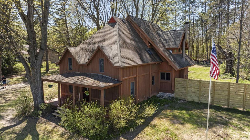 512 Indiana St, Manton city