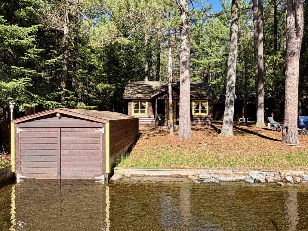 14047 Torch River, Milton township