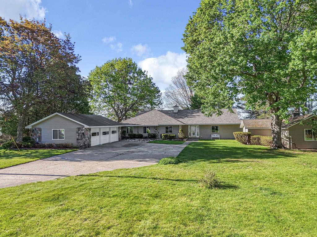 1016 Sunnyside, Wexford township