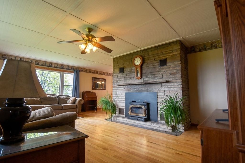 11663 N 11, Wexford township