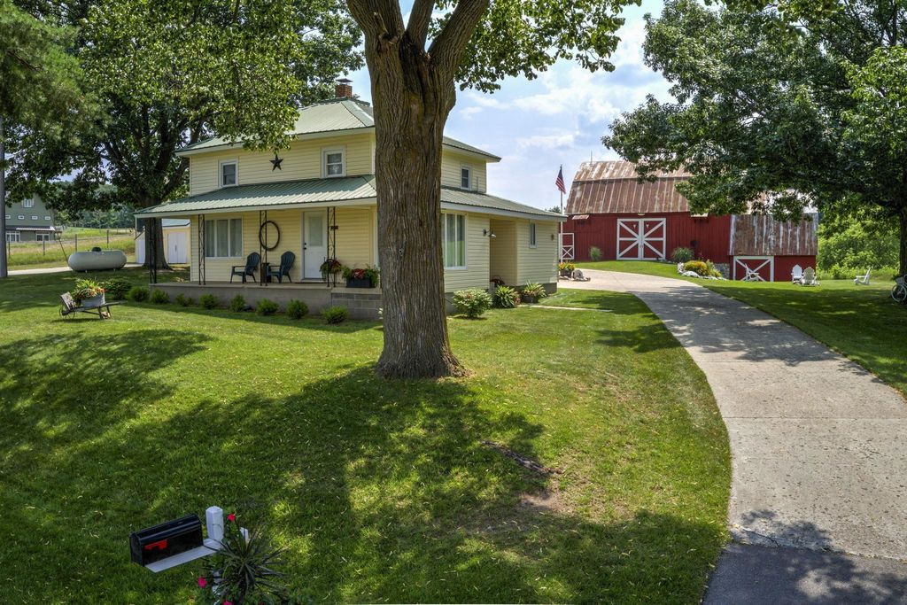 4135 Schoolcraft, Kearney township