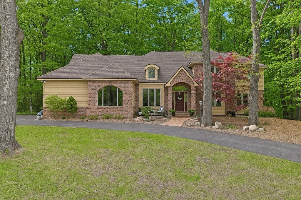 10481 S Monaco, Elmwood charter township