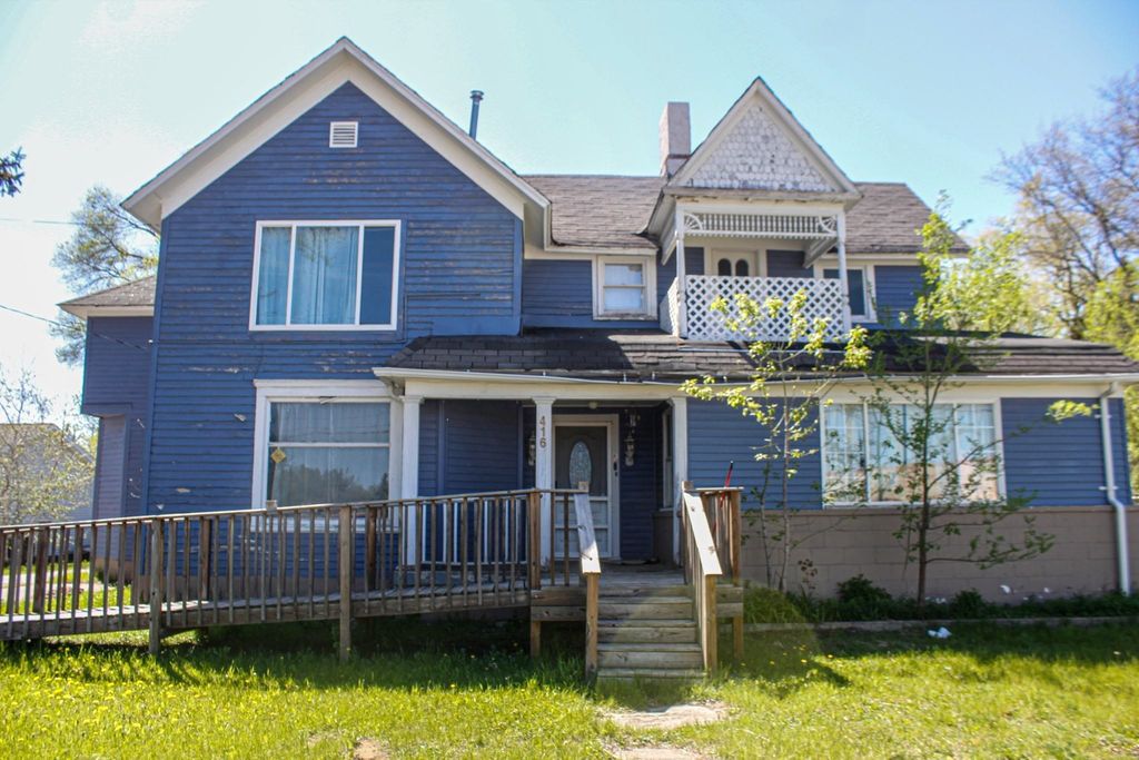 416 S Michigan, Manton city