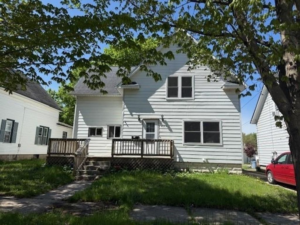 825 Wallace, Cadillac city