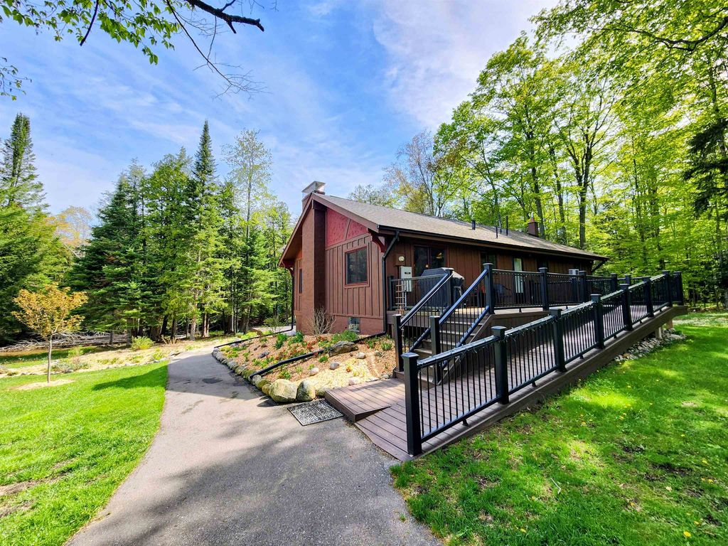 6075 Cedar River Rd, Mancelona township