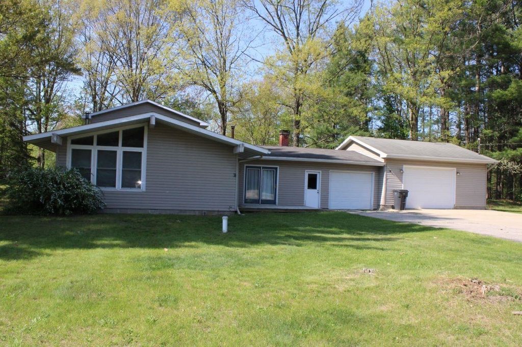 817 E Dresden, Kalkaska