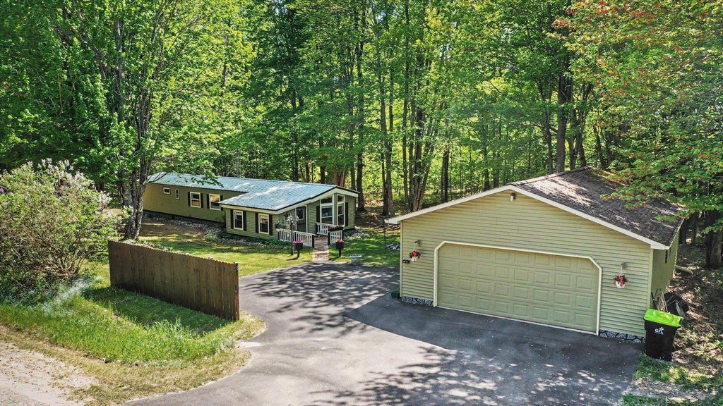 3523 Mt Bliss, Jordan township