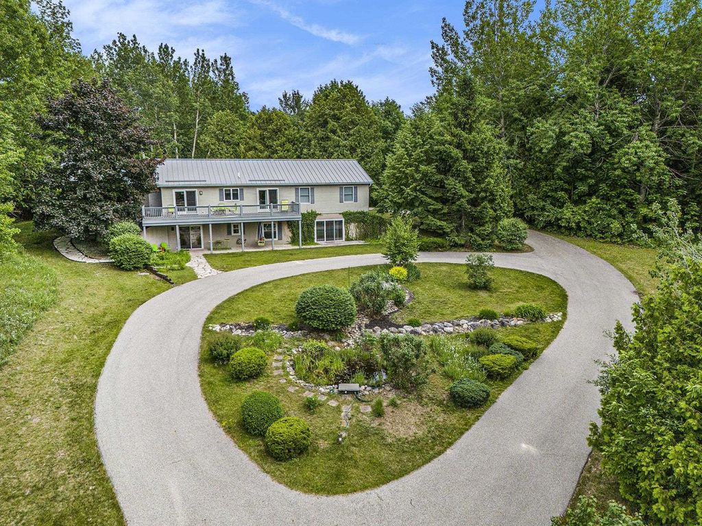 5505 Indian, Blaine township