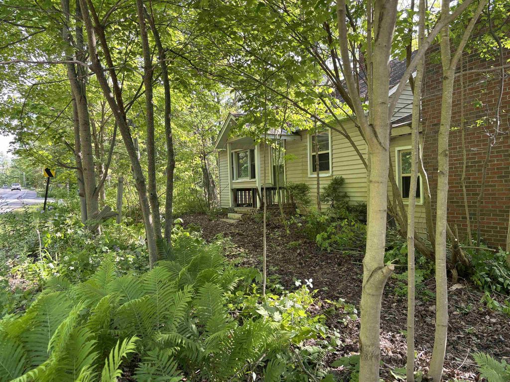 5962 S Lake Leelanau, Bingham township