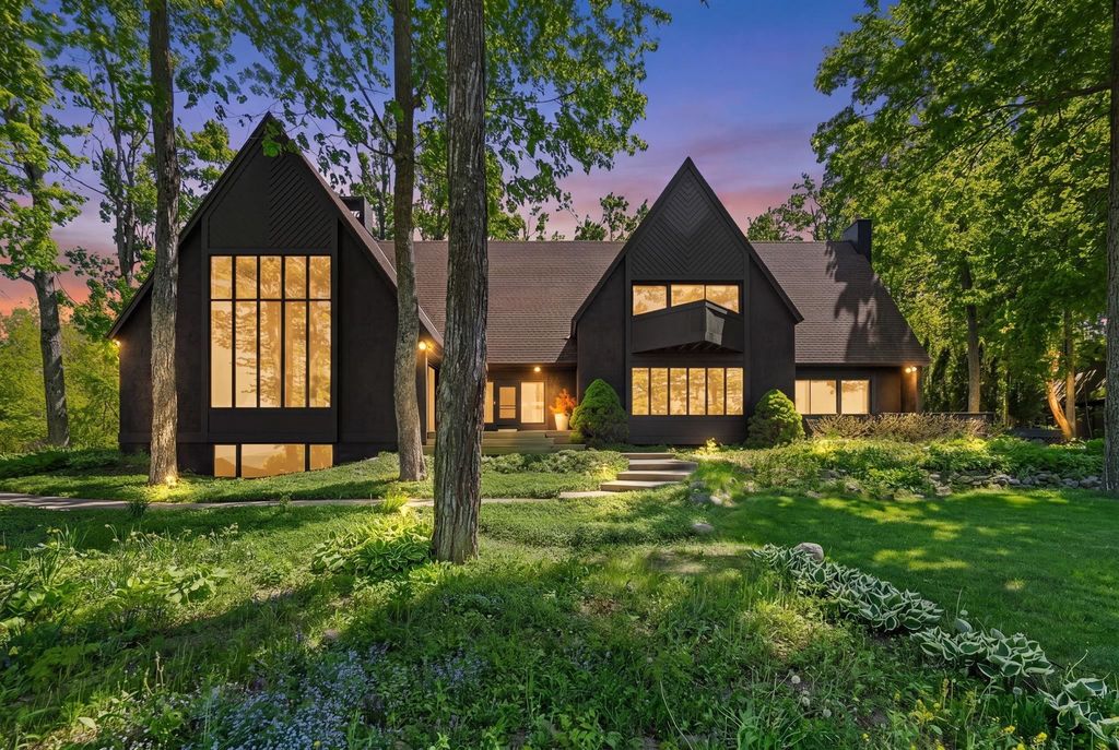 1425 Bay View Hts, Bear Creek township