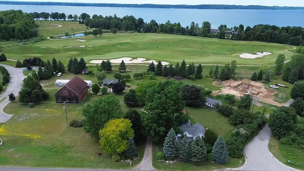 8491 Us-31 N, Acme township