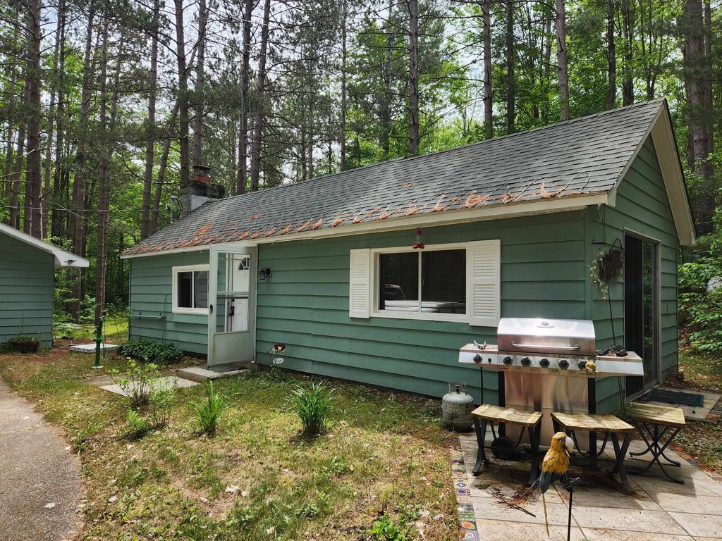 5364 Blue Lake Road, Ne, Blue Lake township