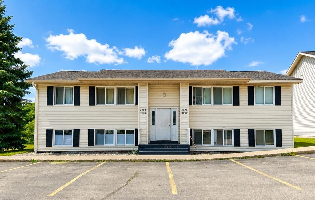 3800 Vale, Traverse City