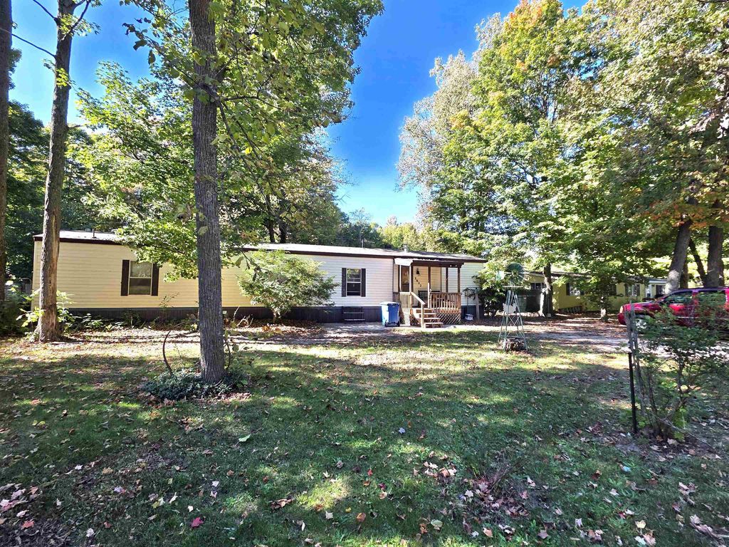 2822 W Ironwood, Blair township
